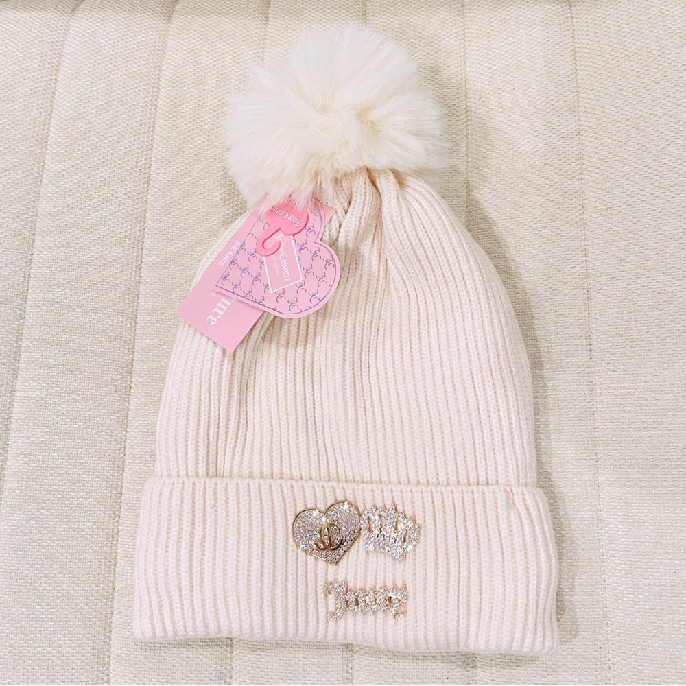 NEW Juicy Couture Cream Ribbed Knit Beanie Rhinestone Heart Crown Pom Pom Hat